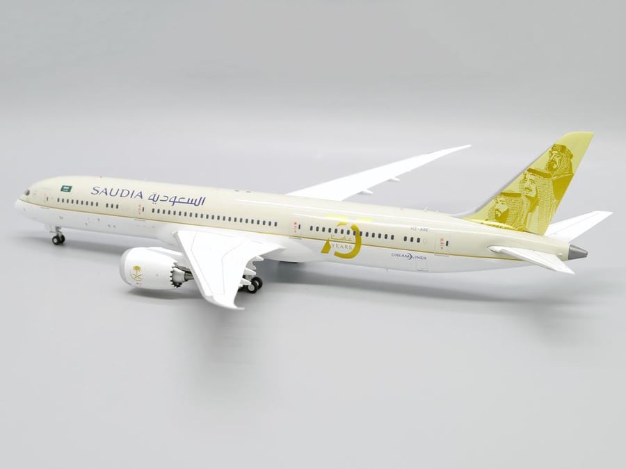 Saudi Arabian Airlines Boeing 787-9 75th Years Livery HZ-ARE 1:200 JC Wings LH2337