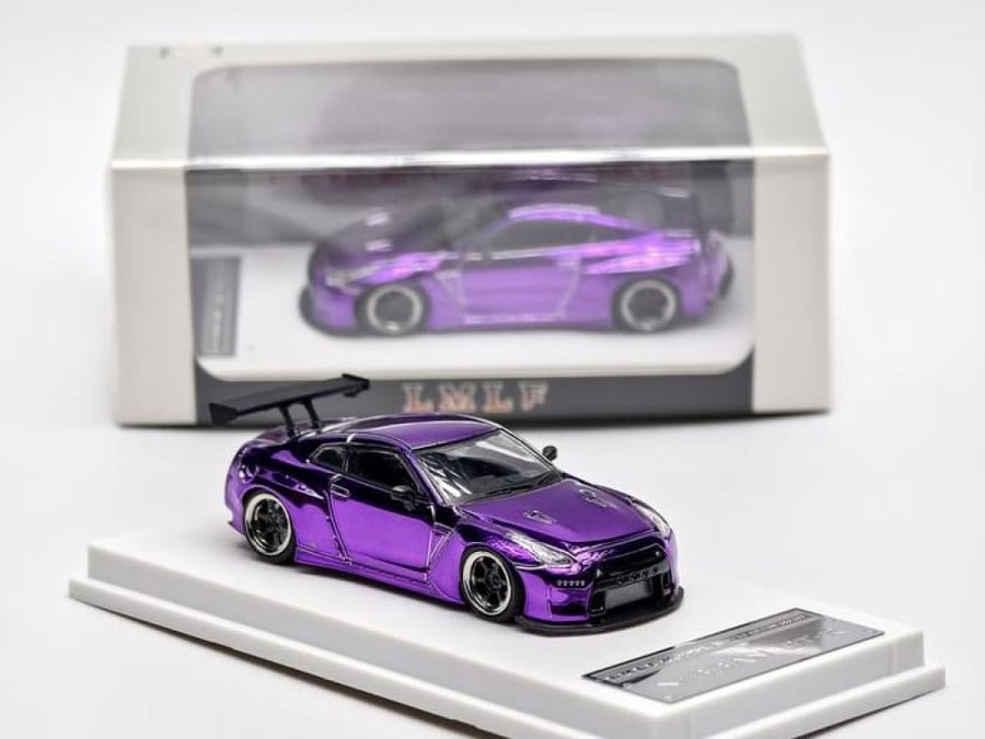 Nissan GT-R R35 Rocket Bunny Chrome Purple 1:64 LMLF Models