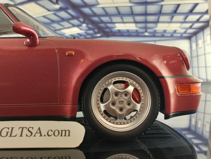 PRE-OWNED Porsche 911 (964) Turbo 3.6 Coupe 1990 Red Metallic 1:18 Minichamps 155069102