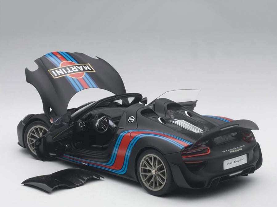 PRE-ORDER (4 Weeks) Porsche 918 Spyder Weissach Package Matt Black with Martini Livery 1:18 AUTOart 77929