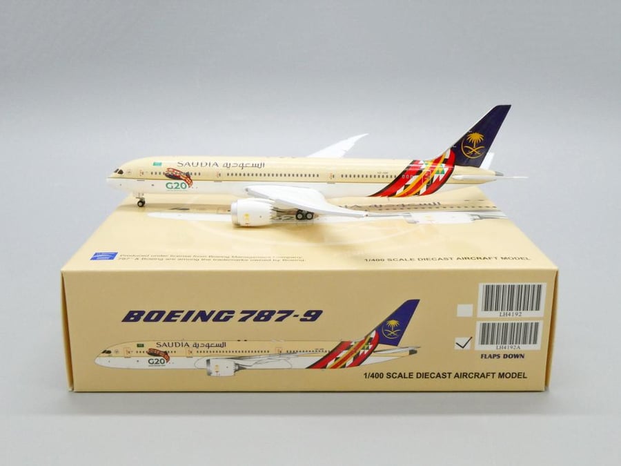 Saudi Arabian Airlines Boeing 787-9 Dreamliner G20 Saudi Arabia Flaps Down HZ-ARF 1:400 JC Wings LH4192A