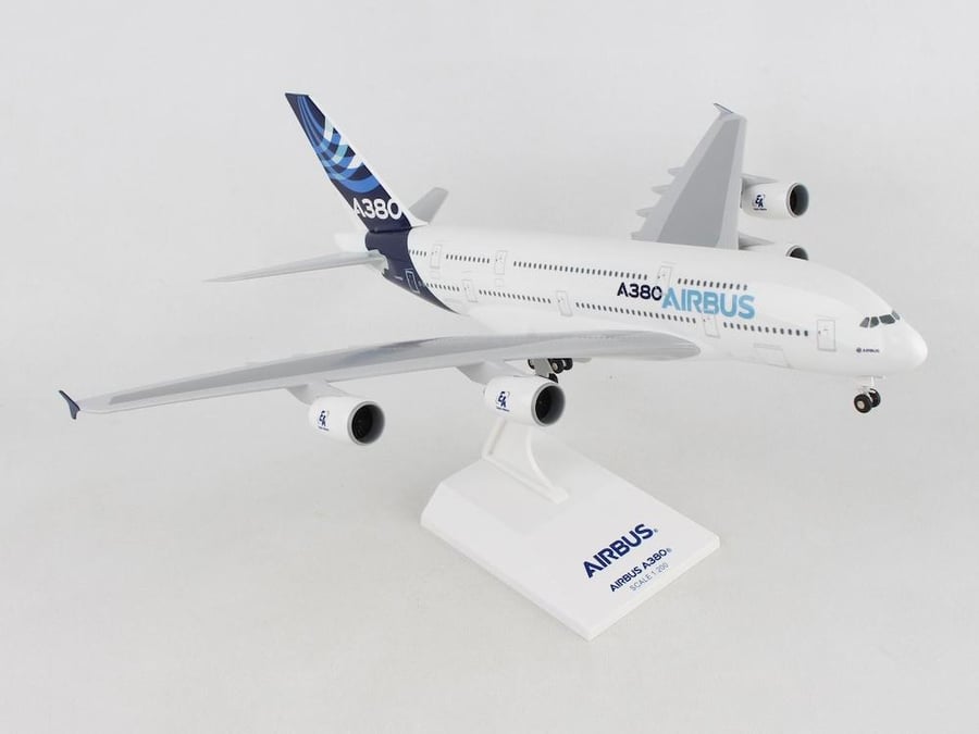 Airbus House Colors Airbus A380-800 1:200 SkyMarks SKR380