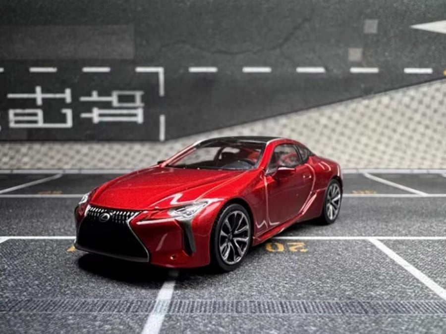Lexus LC 500h Sport Red 1:64 Massdi LEX1205