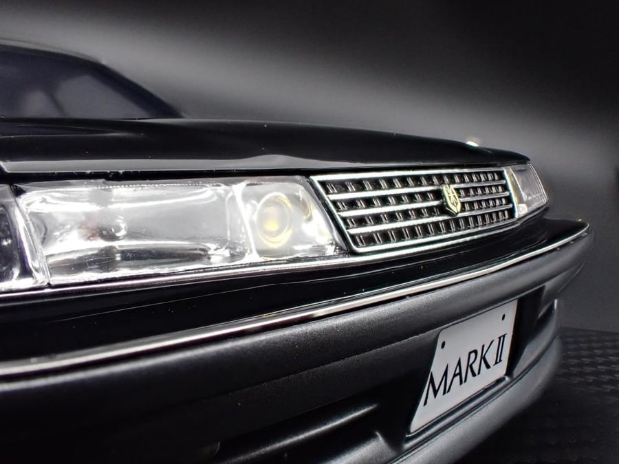 Toyota Mark II 2.5 Grande Limited (JZX81) Black / Gun Metallic 1:18 Ignition Model IG3859