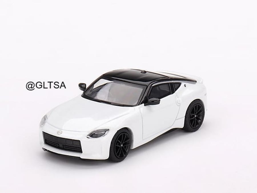Nissan Fairlady Z Version ST Everest White 1:64 MINI GT MGT00598-R