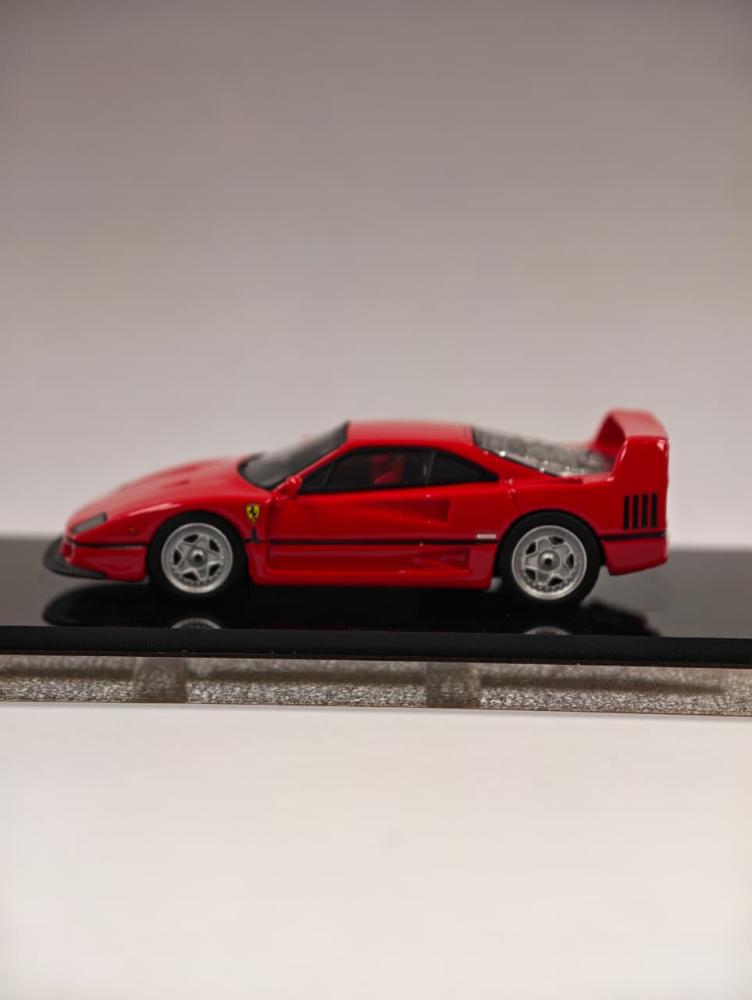 Ferrari F40 Red 1:64 SUP Qidian Model