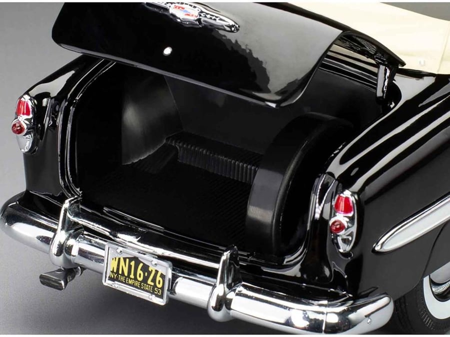 PRE-ORDER (3 Weeks) Chevrolet Bel Air Open Convertible 1953 Black 1:18 SunStar SS-1626