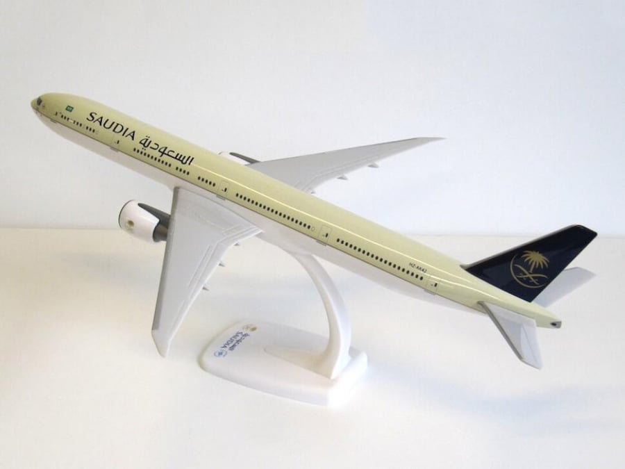 Saudi Arabian Airlines Boeing 777-300ER 1:200 PPC 222116