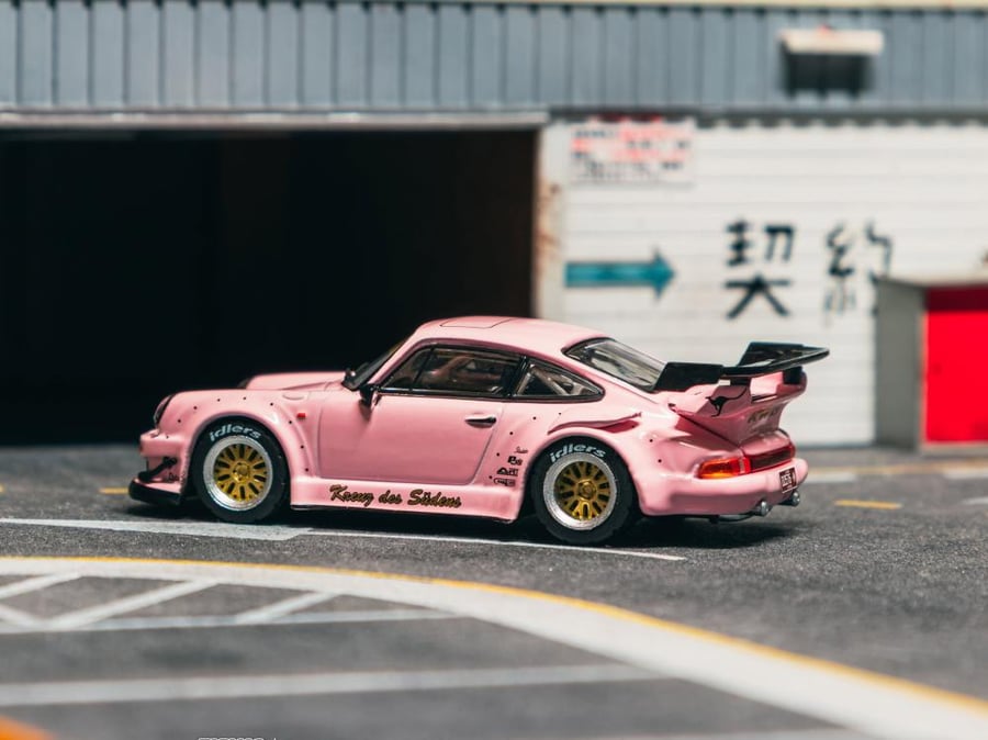 Porsche RWB 930 Southern Cross Pink 1:64 Tarmac Works T64-TL015-SC