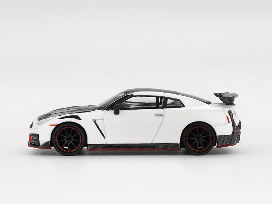 Nissan GT-R R35 Nismo Brilliant White Pearl 1:64 MINI GT MGT01045-CH