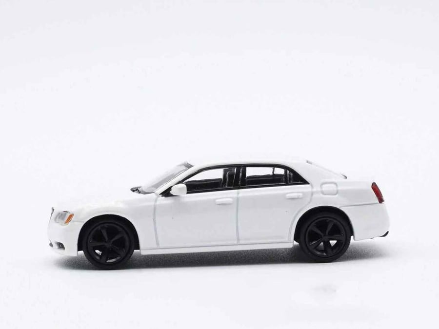 Chrysler 300c Pearlescent White 1:64 596 Model LIMITED 1499 PCS