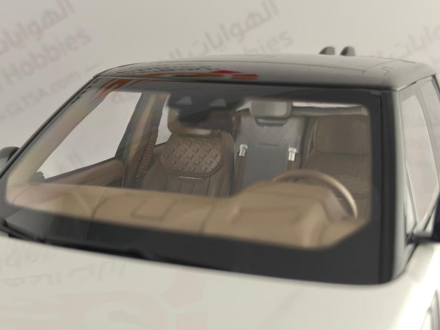 Land Rover Range Rover SV White with Black Roof 1:18 LCD Models LCD18017-BW