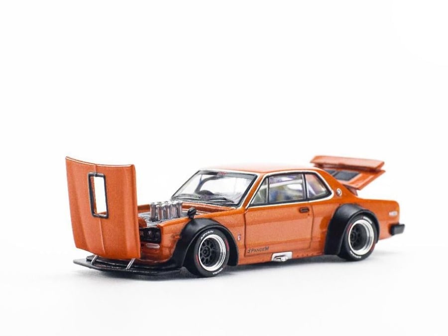 Nissan Skyline GT-R V8 Drift Hakosuka Pandem Orange 1:64 Pop Race PR640032