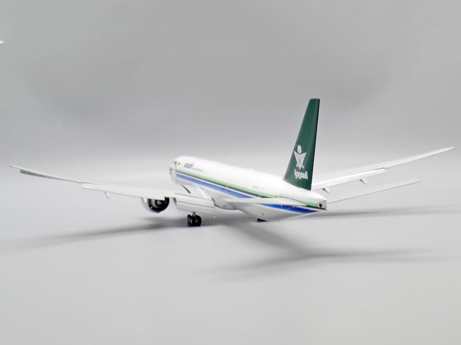 Saudi Arabian Airlines Boeing 777-300(ER) Retro Flaps Down HZ-AK28 1:200 JC Wings LH2336A