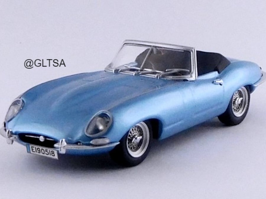 Jaguar E Type Spyder Electric UK Royal Wedding Harry Meghan Limited Edition Blue 1:43 BE9709