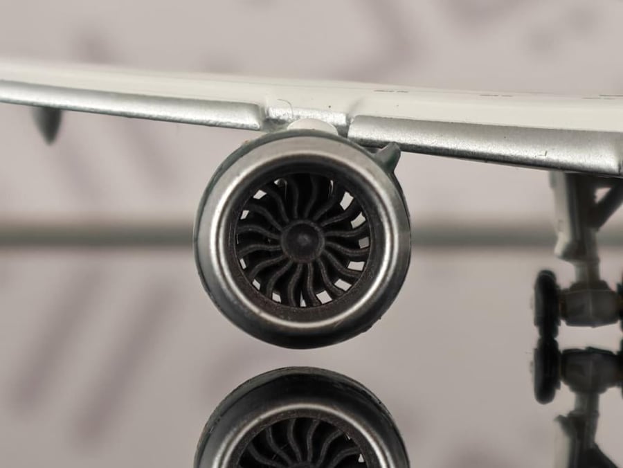 Saudi Arabian Airlines Boeing 787-9 Dreamliner HZ-ARB 1:400 Gemini Jets GJSVA2310F