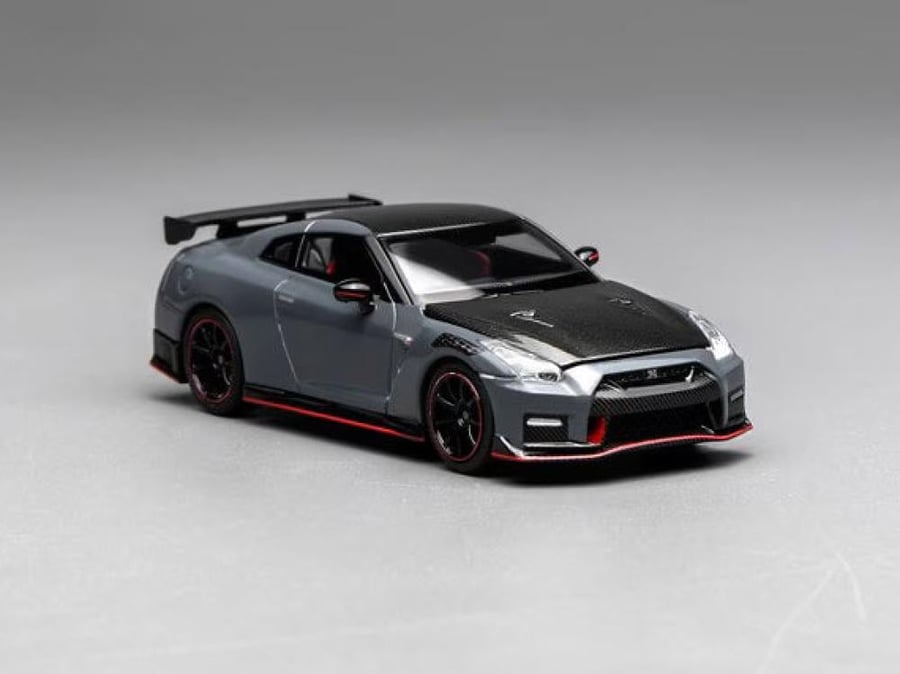 Nissan GT-R Nismo (R35) Special Edition Nismo Stealth Grey 1:64 MotorHelix M63521