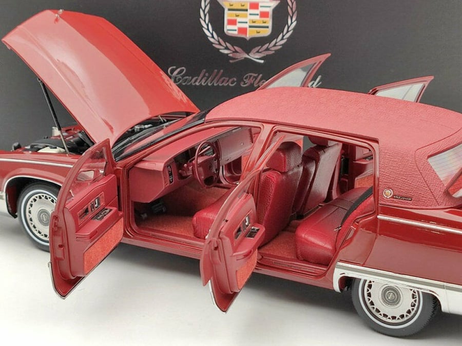 Cadillac Fleetwood Brougham 90s Metallic Red 1:18 Xiaoguang