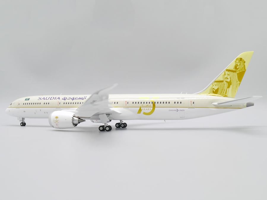 Saudi Arabian Airlines Boeing 787-9 75th Years Livery HZ-ARE 1:200 JC Wings LH2337