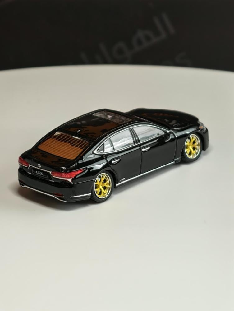 Lexus LS500 Lowrider Version Black 1:64 GCD x Enchery GE-004-19