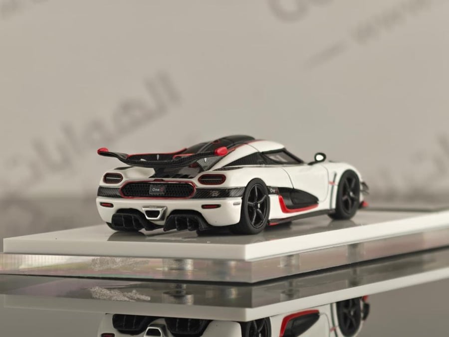 Koenigsegg One:1 White 1:64 CoolArtCollection CAC-ONE 1-6402