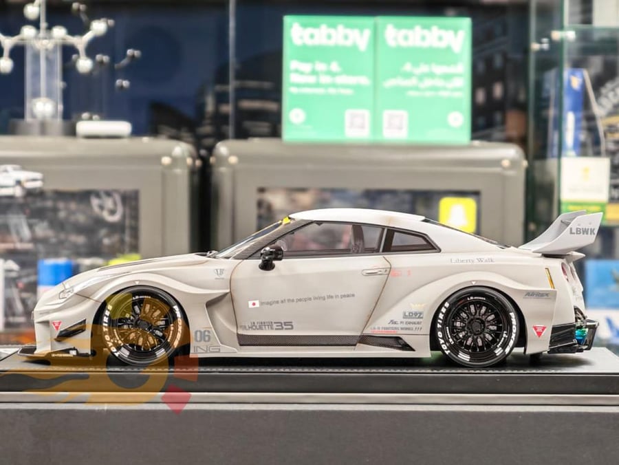 Nissan Skyline LB-Silhouette Works GT 35GT-RR Fighter Grey 1:12 IVY LIMITED 40 PCS