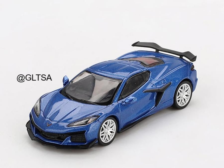 Chevrolet Corvette Z06 Elkhart Lake Blue Metallic LHD Blister Packaging 1:64 MINI GT MGT00892-BL