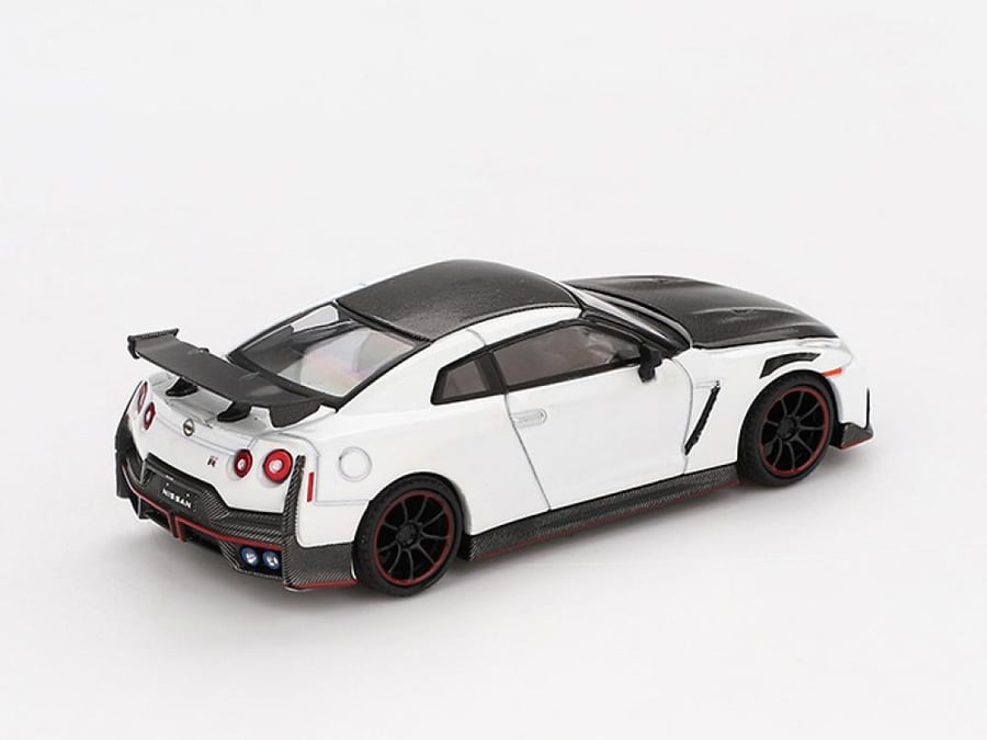 Nissan GT-R R35 Nismo Brilliant White Pearl 1:64 MINI GT MGT01045-CH
