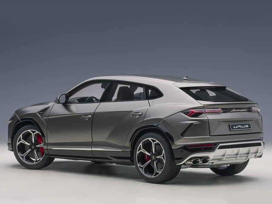 LAMBORGHINI URUS GRIGIO LYNX/METALLIC GREY 1:18 AUTOart 79164