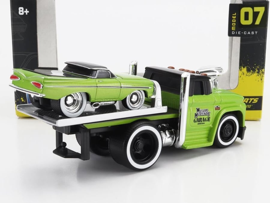 Chevrolet C60 Flatbed 1966 with Chevrolet El Camino 1959 Light Green 1:64 Maisto 11532-03