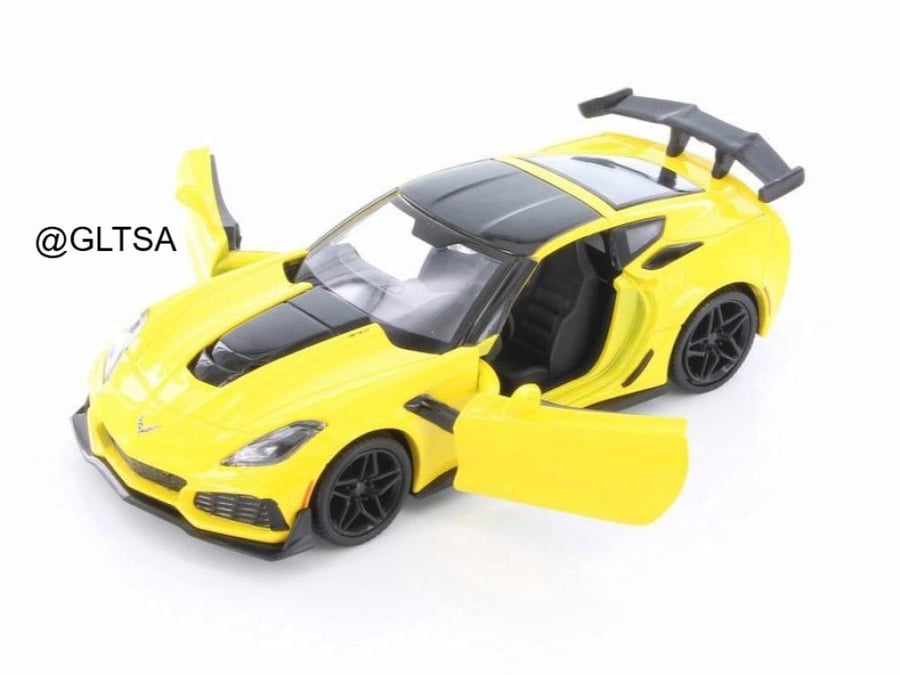 Chevrolet Corvette ZR1 HardTop Yellow 1:24 MotorMax 79356