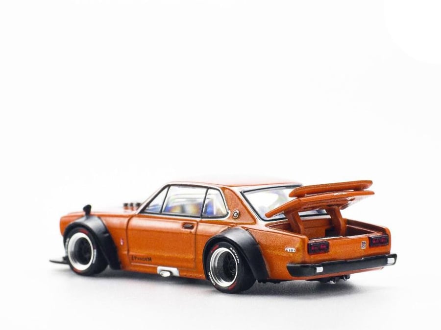 Nissan Skyline GT-R V8 Drift Hakosuka Pandem Orange 1:64 Pop Race PR640032