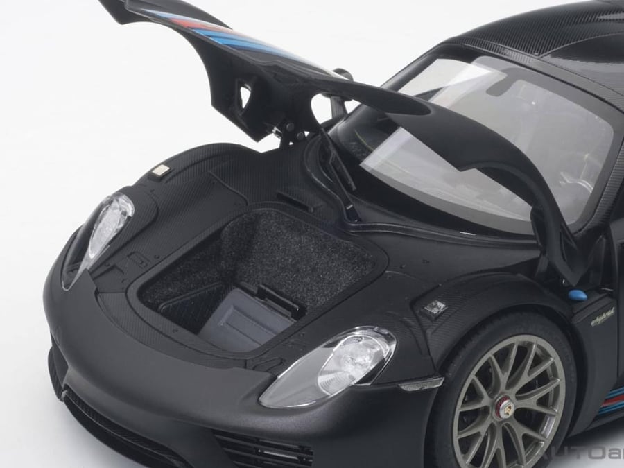 PRE-ORDER (4 Weeks) Porsche 918 Spyder Weissach Package Matt Black with Martini Livery 1:18 AUTOart 77929