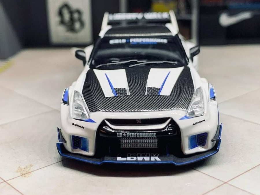 Nissan 35GT-RR LB-Silhouette Works GT White Black 1:64 MyModelCollect LIMITED 999 PCS