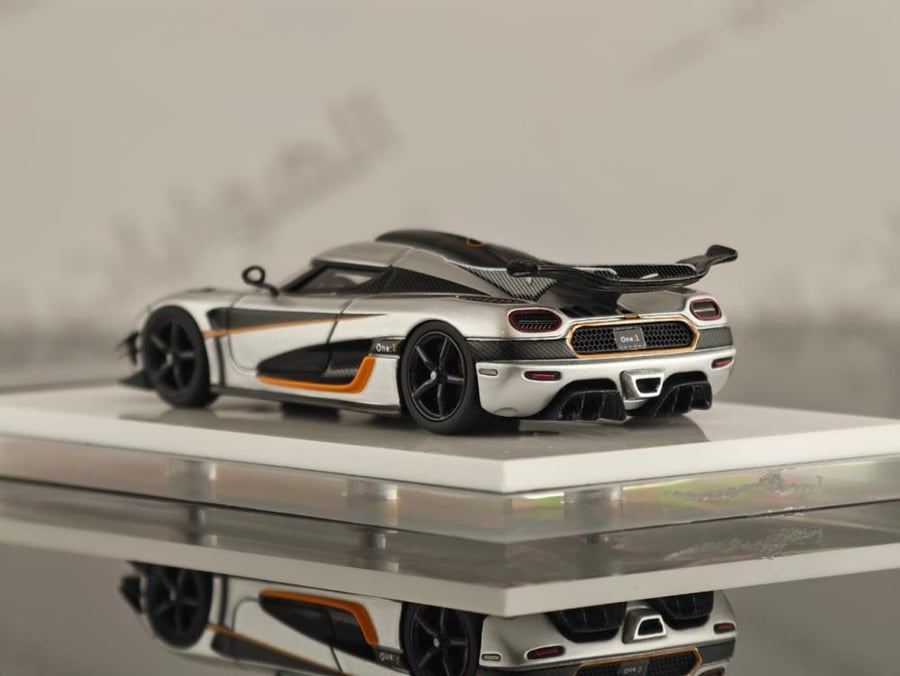 Koenigsegg One:1 Silver 1:64 CoolArtCollection CAC-ONE 1-6401