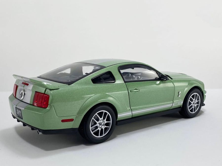 Ford Mustang Shelby GT500 Lime Green 1:18 ACME SC18004