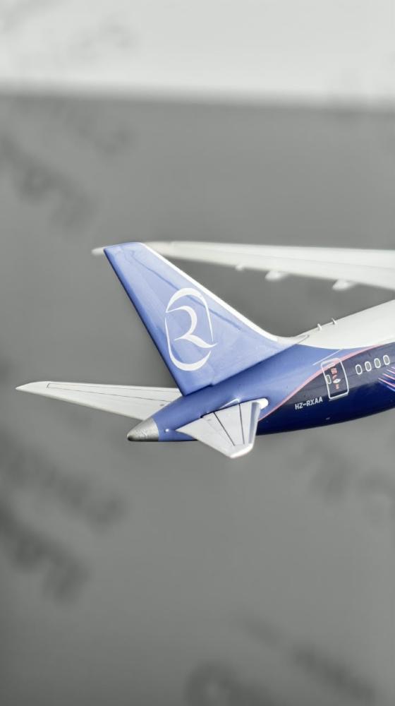 Riyadh Air Boeing 787-9 Dreamliner HZ-RXAA 1:400 Aviation400 AV4399