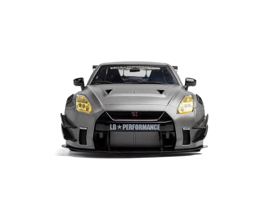PRE-ORDER (4 Weeks) Nissan GT-R (R35) Liberty Walk Body Kit 2.0 Silver Metallic 1:18 Solido S1805815