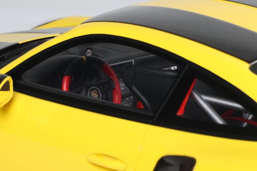 PRE-ORDER (4 Weeks) Porsche 911 (991.2) GT2 RS Nürburgring Lap Record 6:47,3 Yellow 1:18 GT Spirit GT972 LIMITED 999 PCS