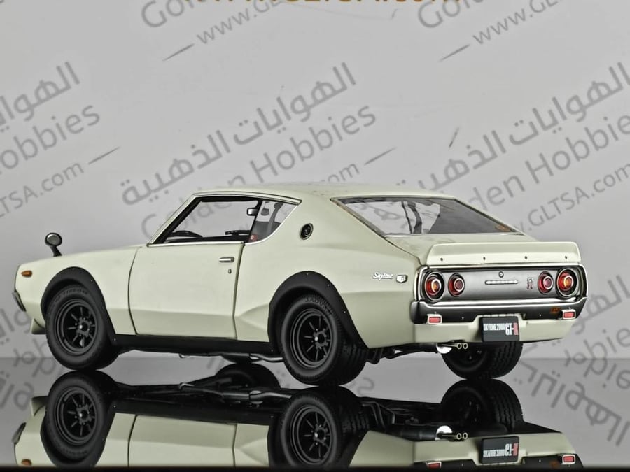 Nissan Skyline 2000 GT-R White 1:18 Kyosho 08255W