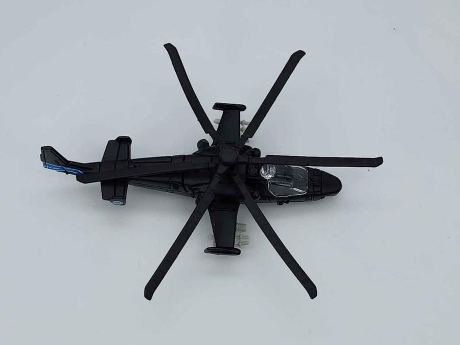 Kamov KA-52 Alligator Russian Attack Helicopter, Tailwinds Series 1:87 Maisto 15088