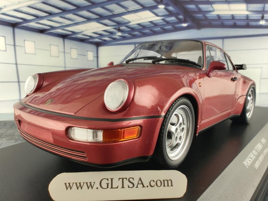 PRE-OWNED Porsche 911 (964) Turbo 3.6 Coupe 1990 Red Metallic 1:18 Minichamps 155069102