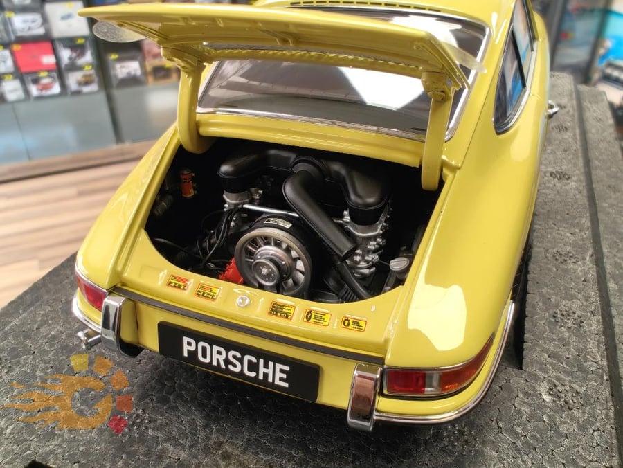 Porsche 911 (901) Champagne Yellow 1:18 Kyosho KS08969Y
