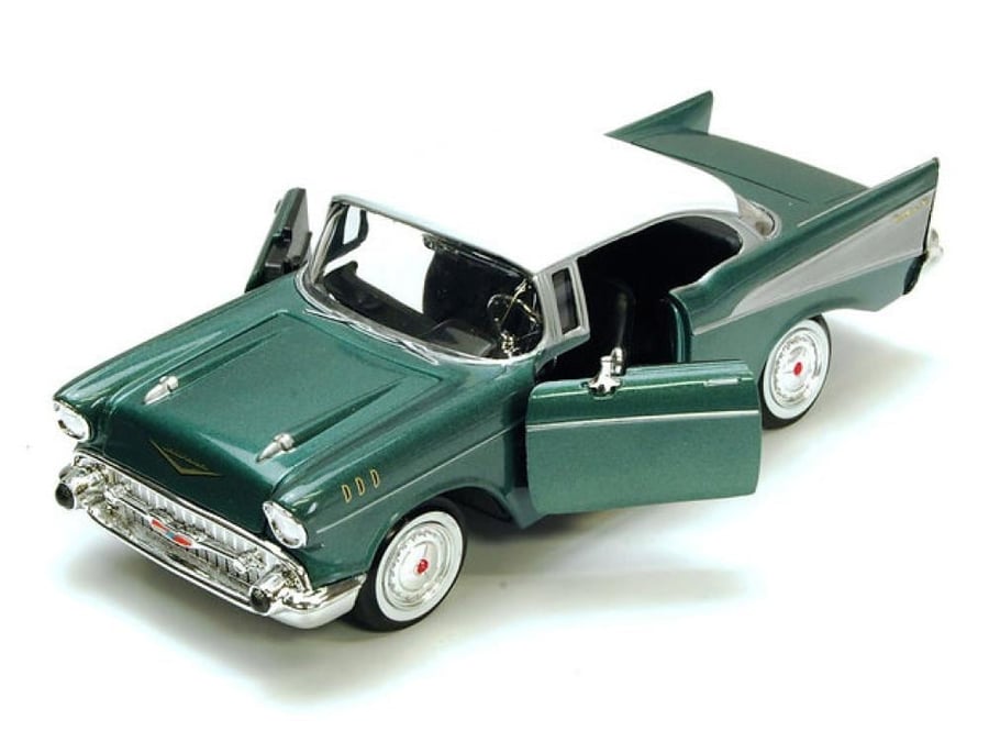 Chevrolet Bel Air 1957 Green with White Top 1:24 MotorMax 73228