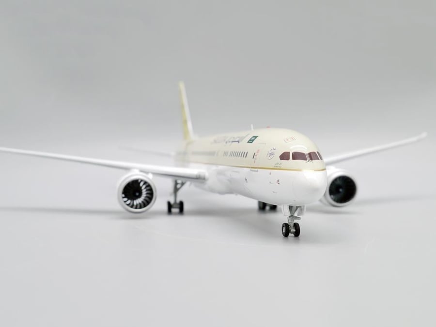 Saudi Arabian Airlines Boeing 787-9 75th Years Livery HZ-ARE 1:200 JC Wings LH2337