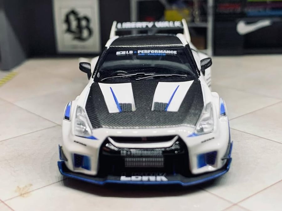 Nissan 35GT-RR LB-Silhouette Works GT White Black 1:64 MyModelCollect LIMITED 999 PCS