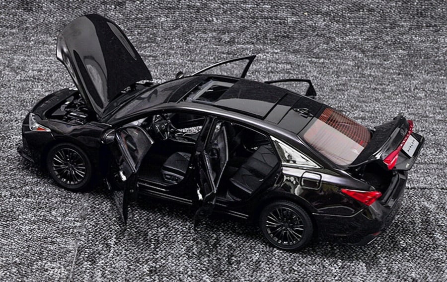 Toyota Avalon Black 1:18 Diecast Car Model