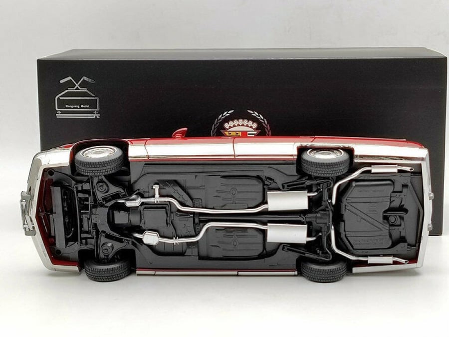 Cadillac Fleetwood Brougham 90s Metallic Red 1:18 Xiaoguang