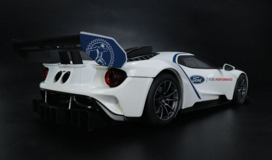 Ford GT MKII Track White Blue 1:18 GT Spirit US040