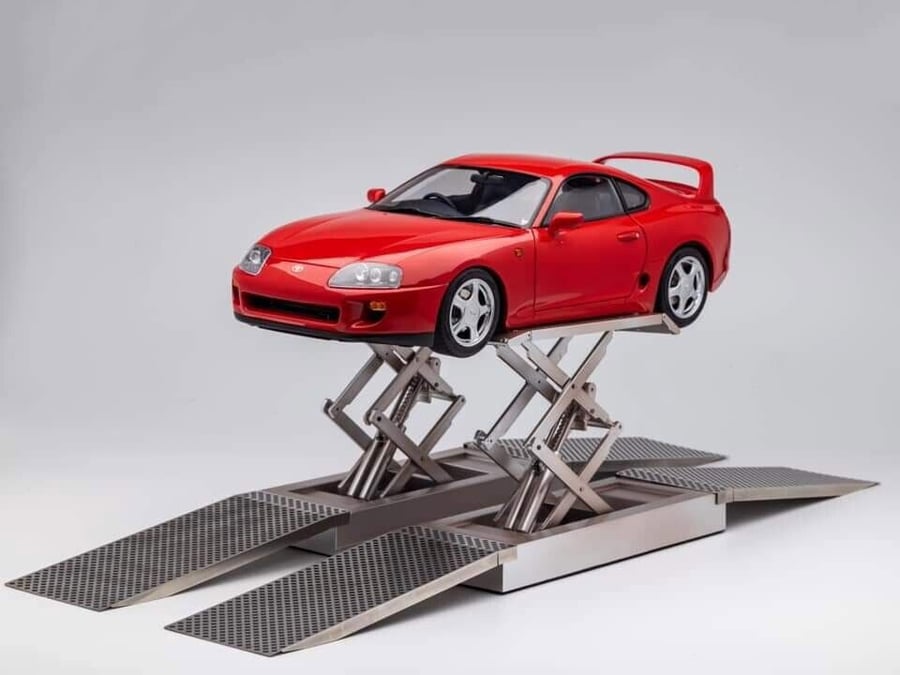 Toyota Supra A80 1993 Red 1:18 LCD LCD18020-RE